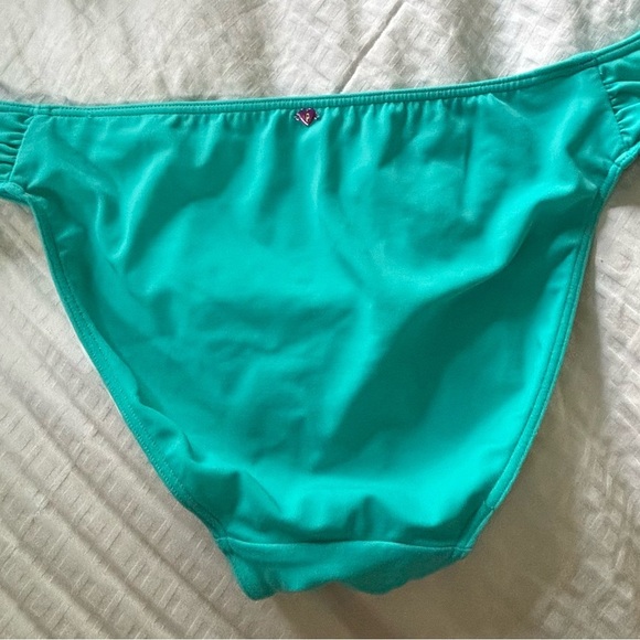 Victoria's Secret Blue Bikini Classic Cut - Picture 4 of 6